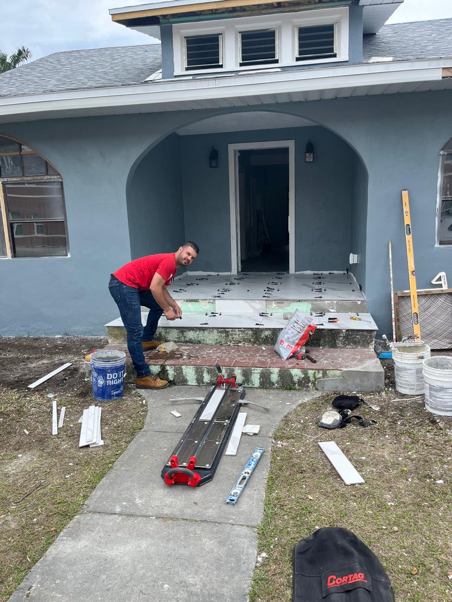 ROBERMARBLECO's tweet photo. From construction to a beautiful finished space! 🏠✨ Rober Marble Corp delivers professional framing, drywall, flooring, tile, painting, and complete remodeling.

📞 786-915-1632

#HomeRemodeling #Flooring #Drywall #RoberMarbleCorp https://t.co/8tsc3DxIog