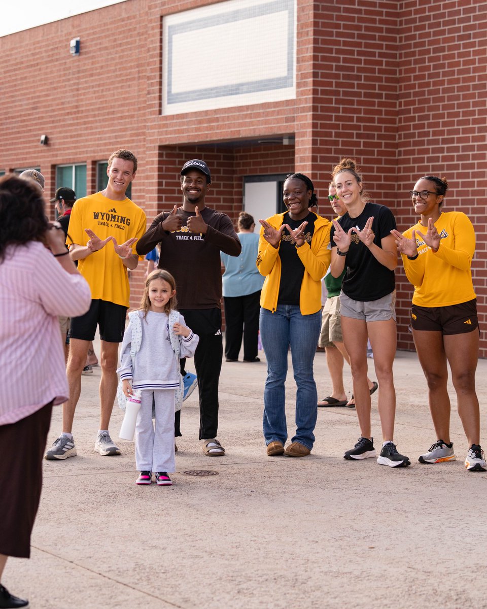wyoathletics's tweet photo. Happy first day of school Laramie 🤠📚 https://t.co/yDwnM9YR5x
