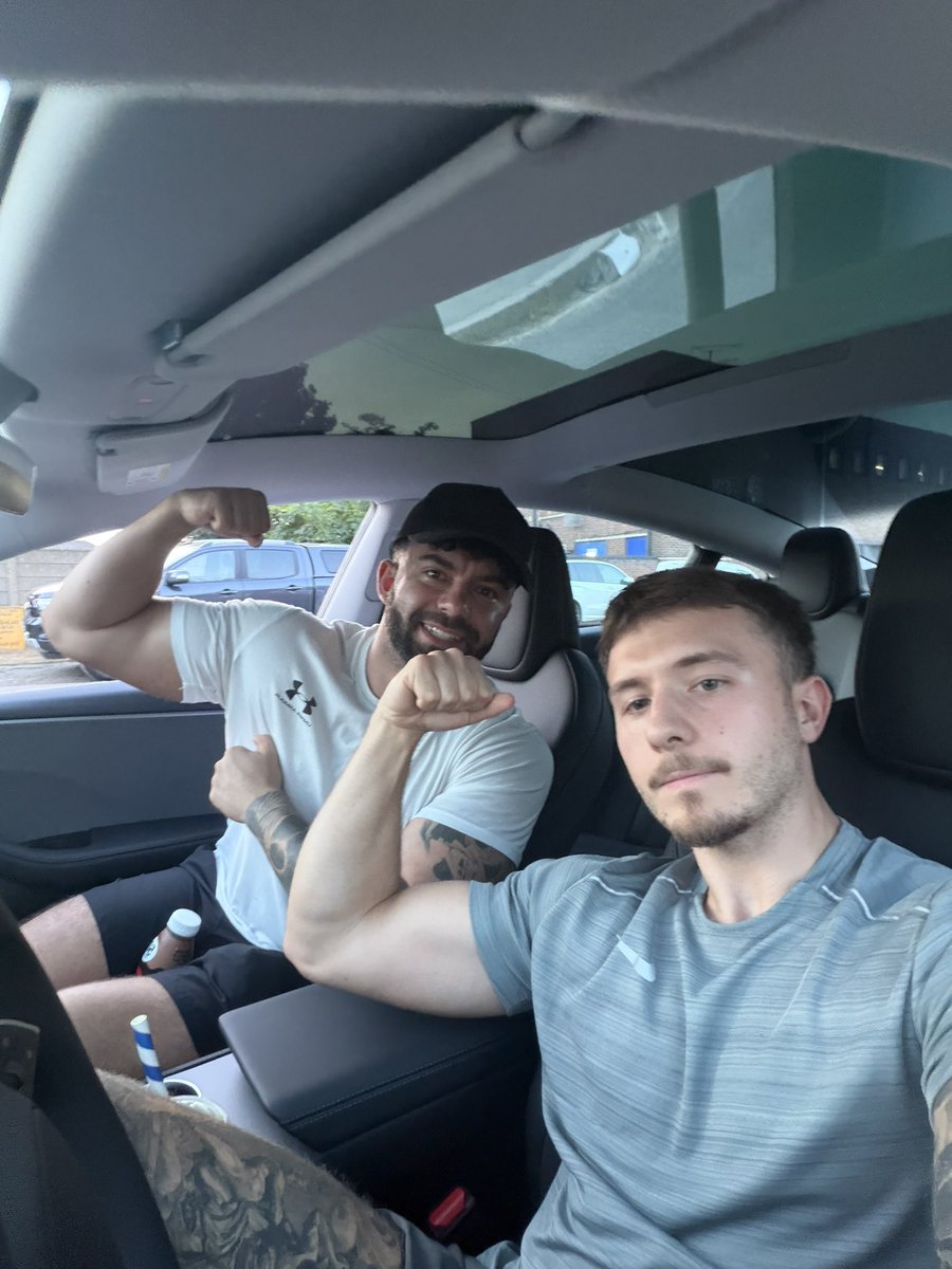 DcAlpha00's tweet photo. With @Alpha_frankk whos ready to step up and dispense for us both😏 https://t.co/oxyEymgeSs