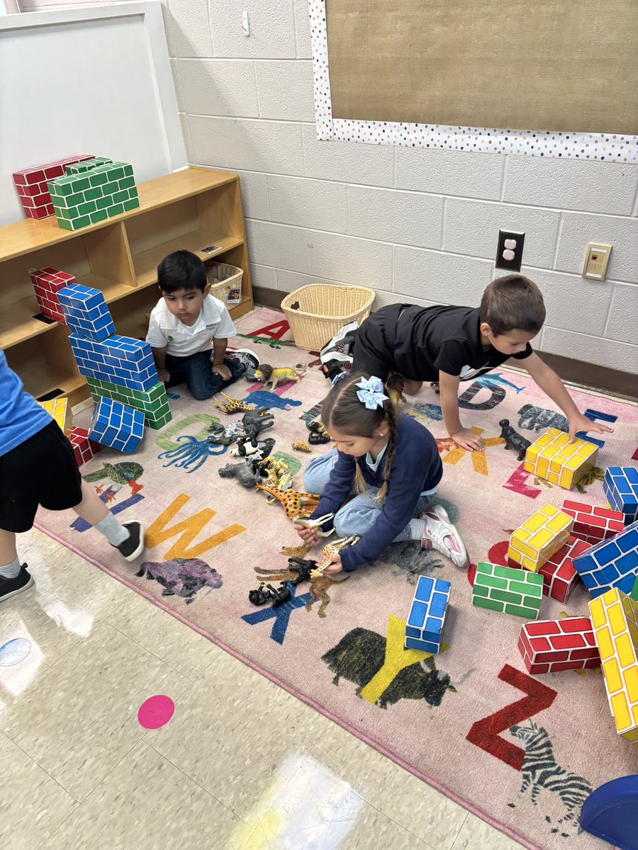 fssdPGES's tweet photo. 🎉📚 Our Pre-K friends had a BIG first full day! We loved seeing their sweet smiles, curious minds, and excitement as they began their school adventure. Here’s to a wonderful year of learning, growing, and making memories! 💙🍎 #FirstDay #PreK https://t.co/7xoO6PsQz1