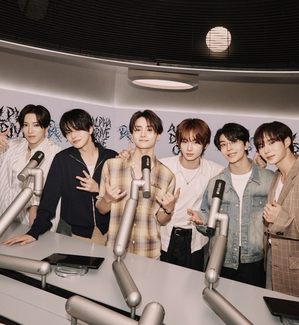 aMaativ's tweet photo. 260826 The Global Chart Show #리오 https://t.co/H3rzZNooF0