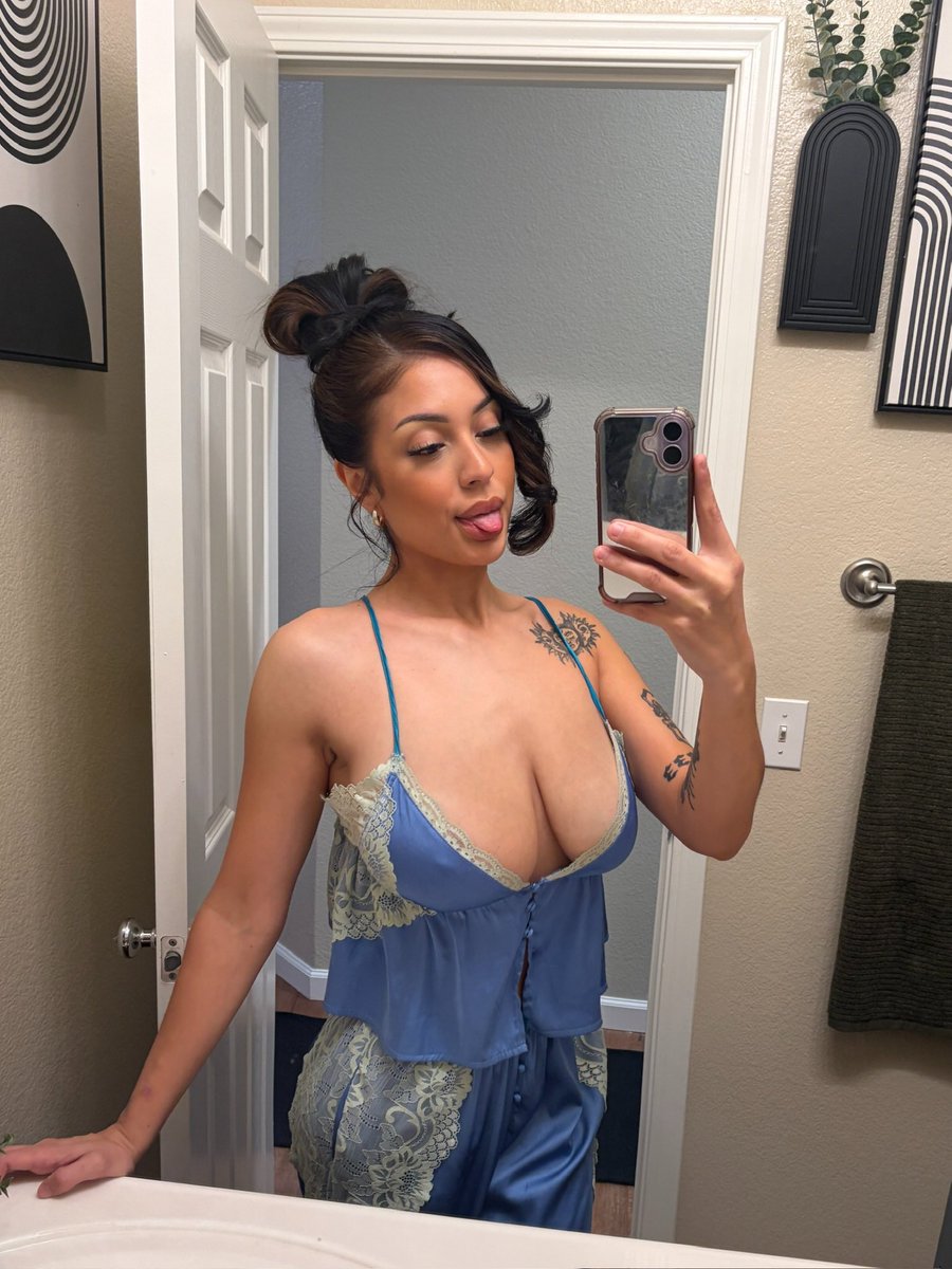 queennalexiss's tweet photo. Goon Bait https://t.co/xJ6MOcl0SQ