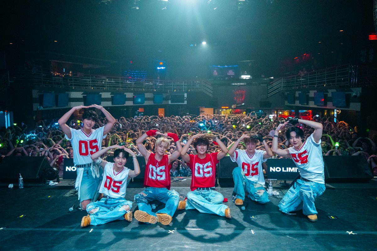 LeoPresents's tweet photo. 2026 OMEGA X TOUR
‘NO LIMIT’ LIVE IN COLUMBUS

#OMEGA_X #오메가엑스
#OMEGA_X_NOLIMIT_TOUR 
@OmegaX_official https://t.co/DFpoTmuTzd