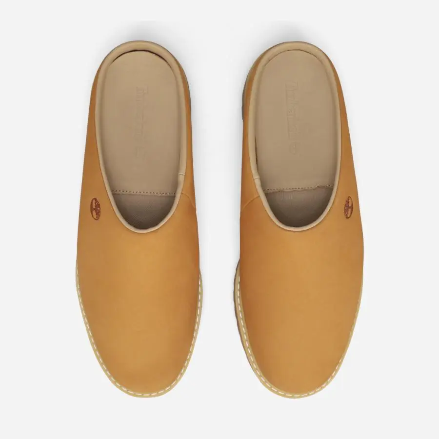 BadSneakersX's tweet photo. 🪵 Classic Timbs, clog edition

👟 Timberland Clog Shoe “Wheat”
Style Code: A5RCB-754

📅 Available now

💰 Price: $135

The iconic 6-Inch Boot DNA chopped into an easy slip-on clog/mule. Premium wheat nubuck, anti-fatigue footbed, and that signature lug sole — pure heritage comfort without the shaft. Perfect for when you still want the Timbs look but need something lighter 🔥

#Timberland #ClogShoe #Wheat #SneakerDrop #BadSneakersX