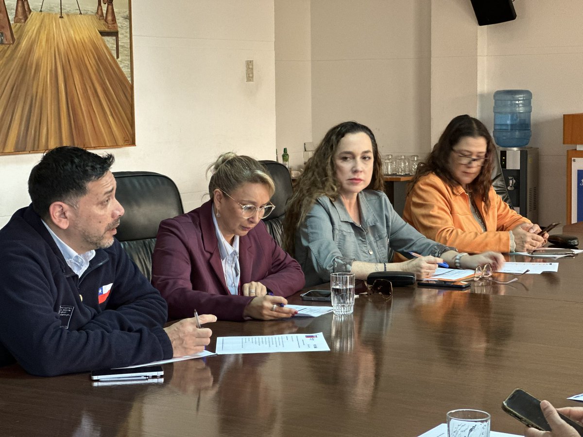 MOPAntofagasta's tweet photo. 🤝 Trabajo conjunto por más oportunidades laborales

El seremi de Obras Públicas, José Fuentes Llanquileo, participó junto a seremis de distintas carteras en una nueva jornada de la Mesa Pro Empleo, instancia destinada a articular acciones y fortalecer la coordinación intersectorial en materia laboral.

🏗️ Desde el #MOPAntofagasta reafirmamos nuestro compromiso de aportar, a través de la inversión pública y el desarrollo de infraestructura, a la reactivación económica y la generación de empleo en la región.