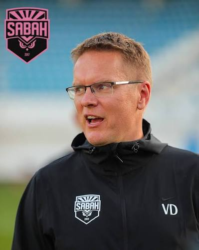 transferftbol's tweet photo. Sabah Fk nın Litvanyalı teknik direktorü Valdas Dambrauskas  tarih yazmaya devam ediyor,

Azeri ekibinin kadrosunun hiçbir özelliği yok sadece takımın başına Valdas Dambrauskas getirdiler.

Yeni bir Sergej Jakirovic mi geliyor? Sorusunun cevabı " Daha İyisi" https://t.co/4pSvTNAiTN