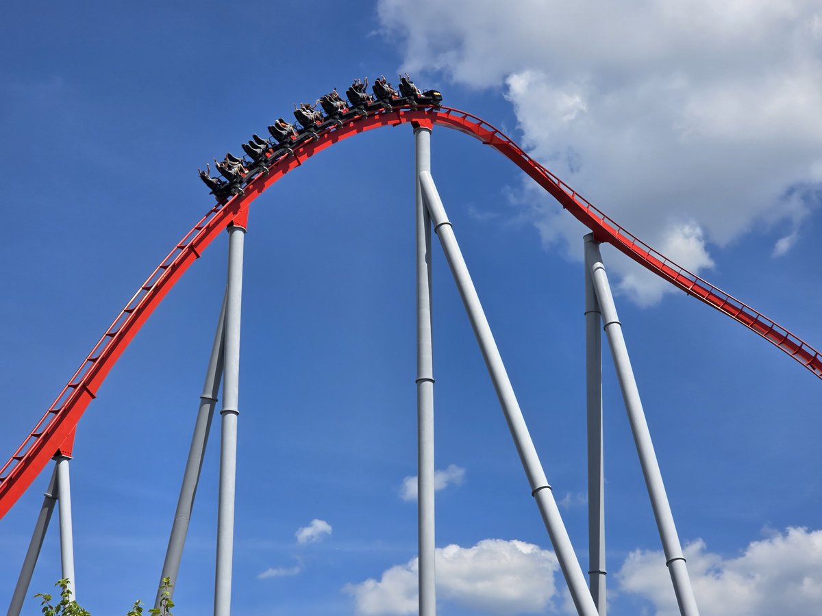 jsz1978's tweet photo. Thunder Striker @carowinds π’β‘βͺβ«π΄
#thunderstriker #carowinds #sixflags #rollercoaster #photography #hypercoaster #galaxyphotography #bollingerandmabillard https://t.co/GKdmuIoIdd