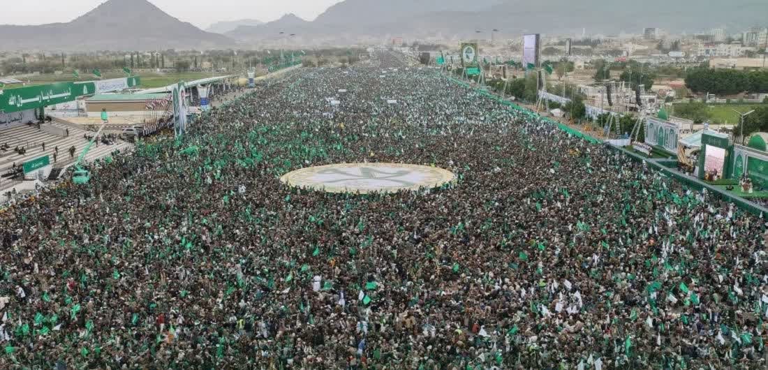 Bint_Sumud's tweet photo. السيد الحوثي ماضون في معادلة الحصار بالحصار
أكد قائد حركة أنصار الله السيد عبد الملك بدر الدين الحوثي.الثلاثاءالثبات المبدئي في نصرة الشعب الفلسطيني ومجاهديه حتى إسقاط الكيان الإسرائيلي،ومواجهة المشروع الأميركي الإسرائيلي المتمثل بـ تغيير الشرق الأوسط وإقامة ما يسمى إسرائيل كبرى https://t.co/ArppWkysyG