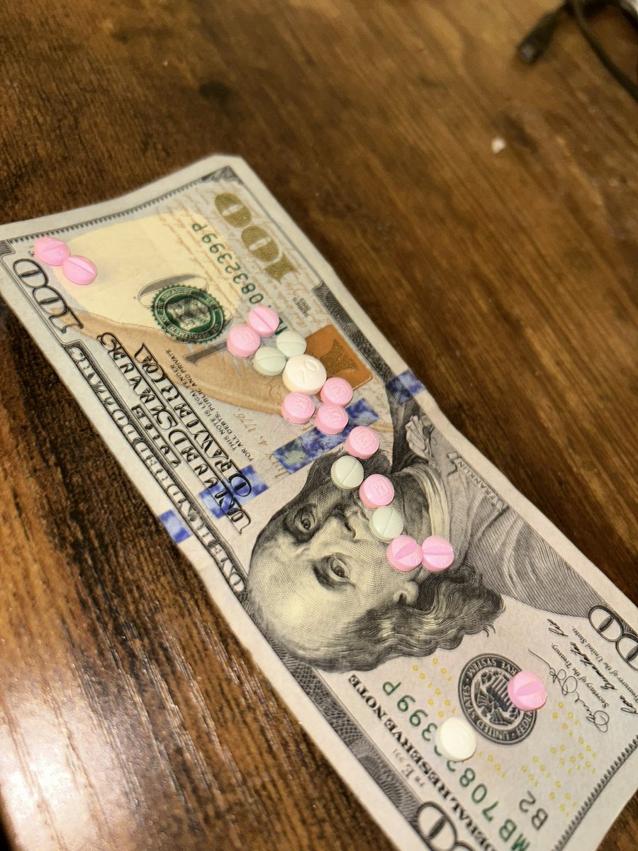 chasegotcash's tweet photo. 10s &amp; 15s💕🐍 Real Catcher💤💤 # Mallinckrodt https://t.co/xTxpIq6Rw4
