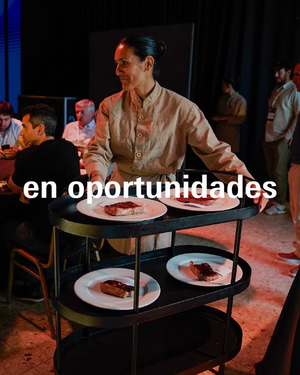 MesseArgentina's tweet photo. El crecimiento comercial empieza con un encuentro cara a cara bien gestionado. 🏢

A lo largo de nuestra trayectoria llevamos adelante 113 exposiciones que reunieron a 23.762 expositores.
🔗 Repasá el portfolio completo de nuestros eventos https://t.co/pe8kU3P3Qp https://t.co/L7J46VgdlD