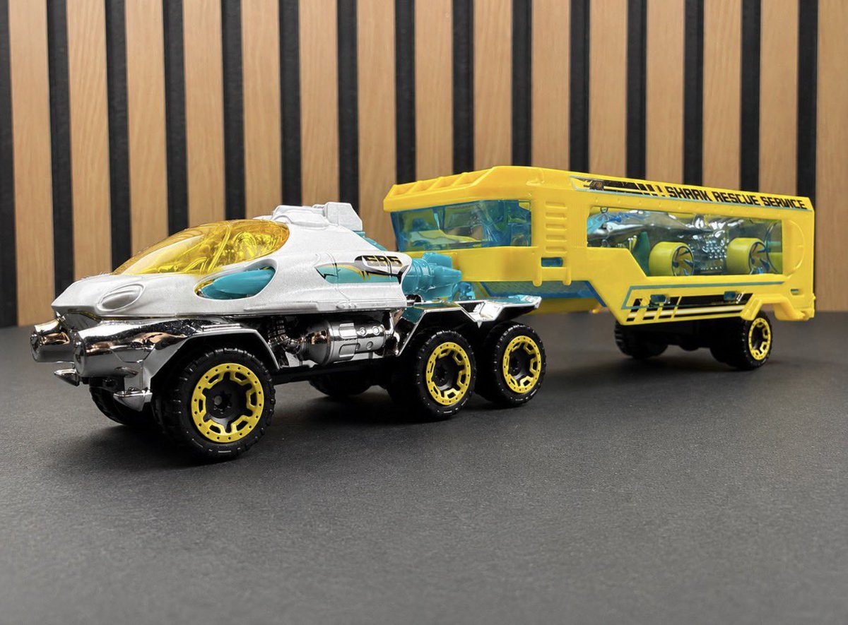 agt_164's tweet photo. In our house we’re big fans of the Sharkruiser, and my son gets to add this awesome Aqualiner Super Rig to the growing collection of Sharkruiser’s 🦈

#hotwheels #diecastcollector https://t.co/IN0lkn3jD0