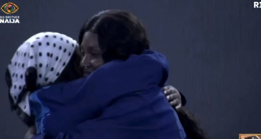 Temiinkem's tweet photo. BIG MAMA 🥹💙 @itisgoddessa 

Thank you, Godessa, for choosing Temi as your padi for life and for those beautiful words. 🥺❤️
You spoke so beautifully about her genuine heart, her sweet soul and the person she truly is. It means so much to see the bond you both share. 

Chakam Chakam forever! 🫶🏽🥹

VOTE FOR TEMI NKEM
#TemiNkem #Bbnaija
