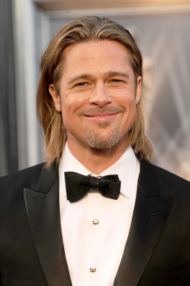 DiscussingFrog's tweet photo. Brad Pitt is developing a live-action ‘Mega Man’ movie based off the Megaman Zero games.  

(Source: Deadline) https://t.co/TUqlx8jBEE