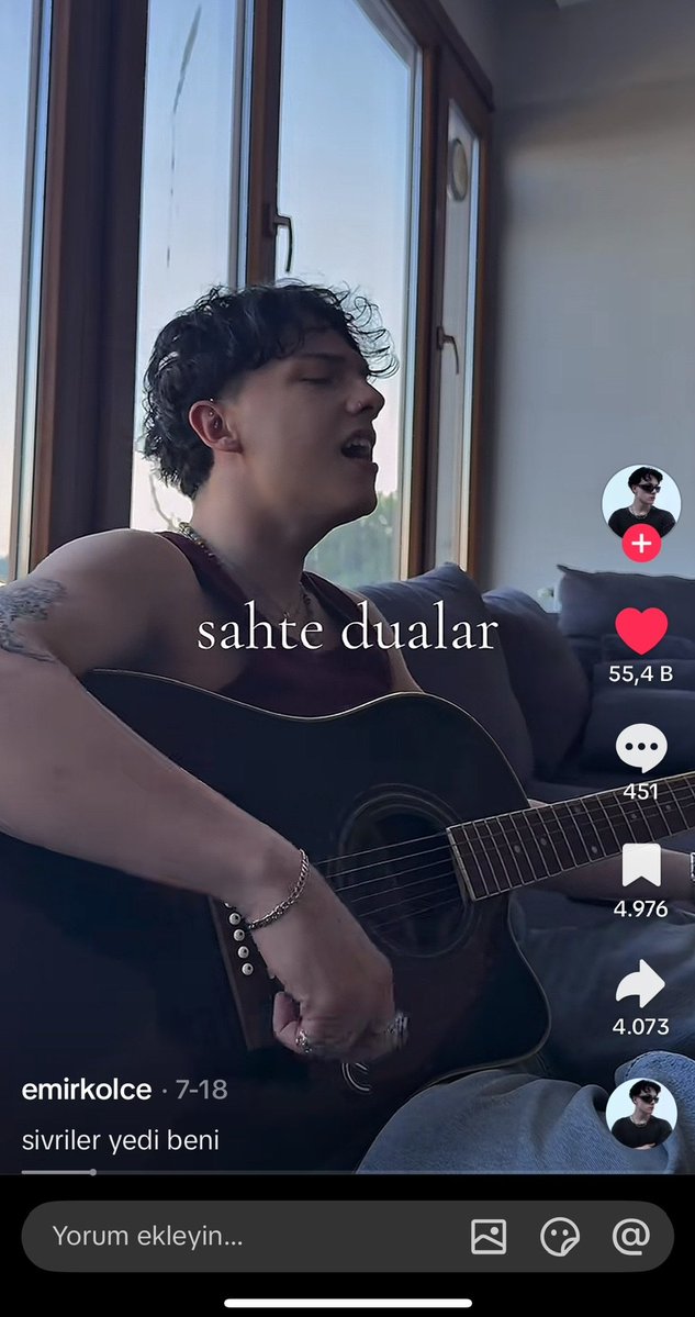 biyazartkk's tweet photo. sevdigmiz sarkıyı bıze coverlayan oglanla https://t.co/dYwBRGni7W