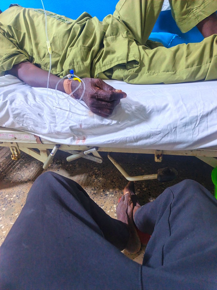 Sbashiru15's tweet photo. Inna lillahi wa inna ilayhi raji'un. I would like to inform the public of the demise of my father, malam salihu Usman who passed away a few hours ago. He is my father. may Allah SWT bless him gentle soul. On behalf of our family, we seek your prayers. Thank you. https://t.co/49UlwurFxv