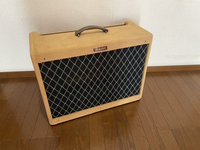 Rythmandsky's tweet photo. Fender blues deluxeの外装貼り替えご依頼でした。
ツイードからスウェードへ変更しましたが、ポイントはスウェードの質感とブラックダイヤモンドグリルクロスとのコントラストが絶妙です。
最高にイカしたキャビネットが完成しました‼️ https://t.co/x0pWfKJLPv