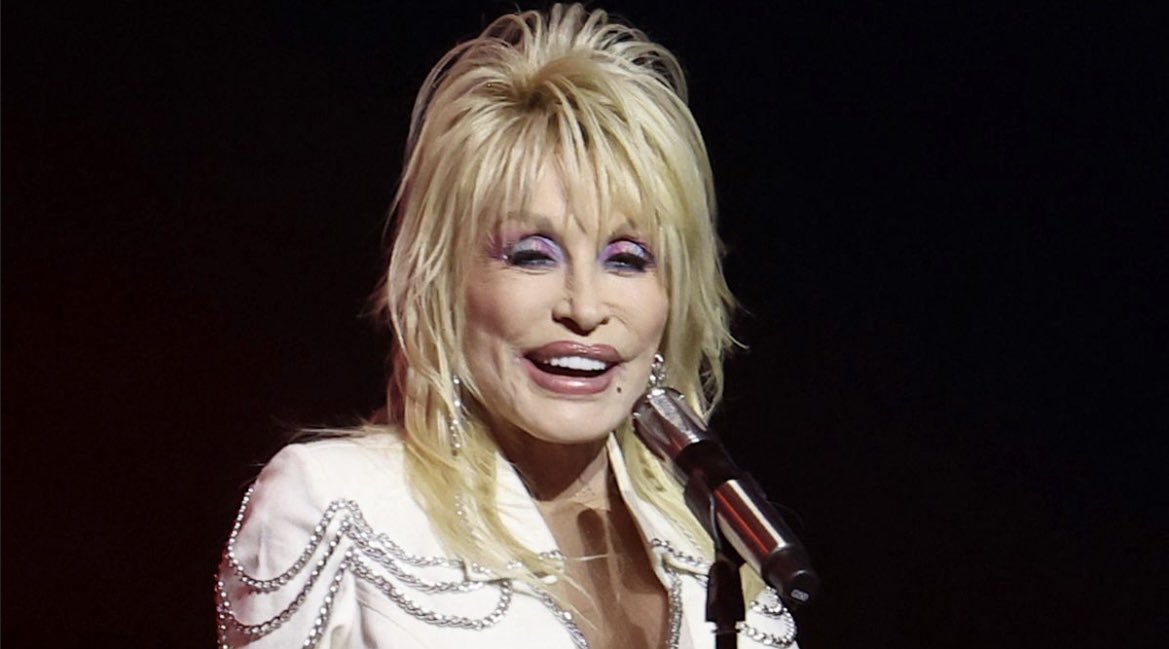JacquiDeevoy1's tweet photo. She promoted and invested $1m in Moderna and took the toxic injections. 

She encouraged millions to do the same. 

She had blood on her hands big-time. 

But she sang some songs so all is forgiven. 

Jab apologists are saying she died of old age but no one dies from that. Here’s a little story for you…

https://t.co/9bedvRCnCZ