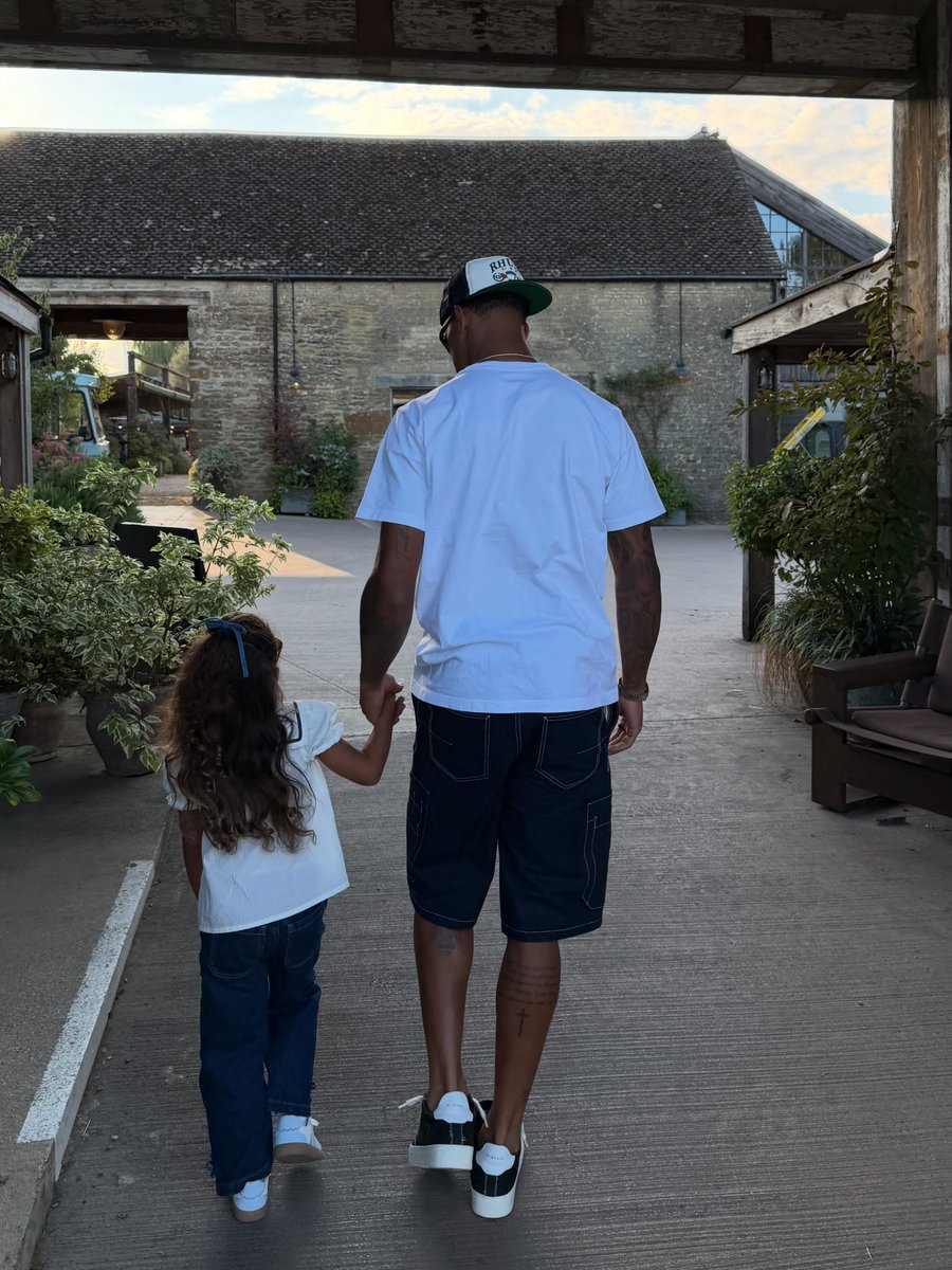 GM6Fanpage's tweet photo. Just us ❤️ https://t.co/kXCHrCV4ZD