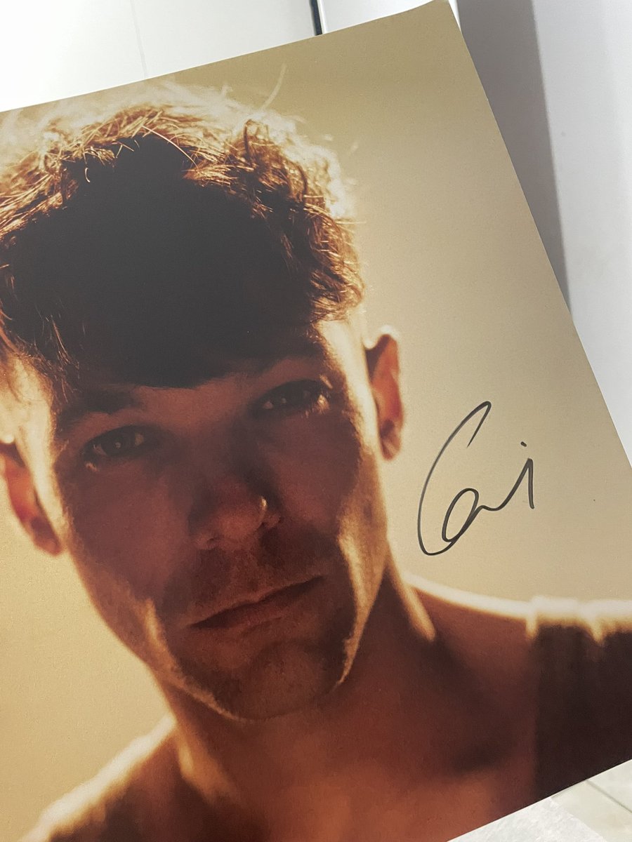 headlouist's tweet photo. CHEGARAMMM, eu to tão feliz mds https://t.co/IWEZ2ZUV34