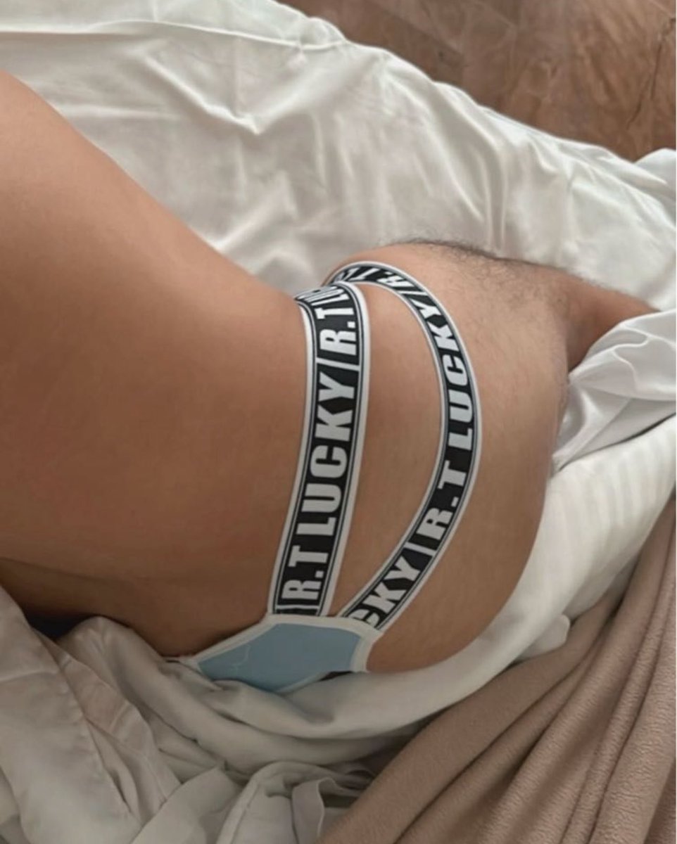 Carloskbl's tweet photo. Alguien me abraza 🤭 https://t.co/fhVoABycf4