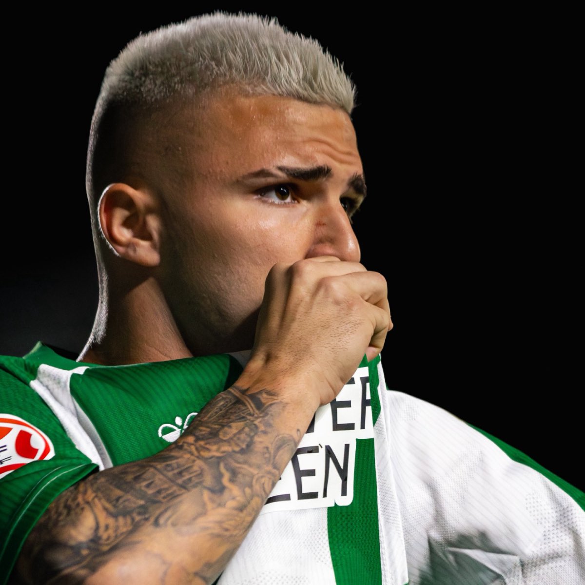 falicamposs's tweet photo. 💚🚨PABLITO GARCÍA LE DA LA VICTORIA AL #Betis (0-1) ante el Valencia CF

✅Primer gol del canterano en Primera 

💪6/6 para el Betis. Todo esto sin Abde, Aitor, y algunos fichajes por venir. Pinta bien esto…

👉Por cierto, este gol puede abrir la posible venta de Pablo al Hull https://t.co/z4trDMF0j4