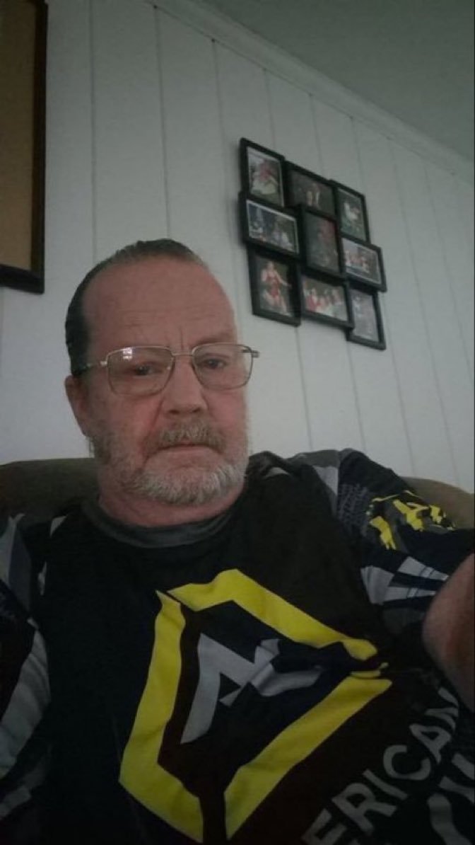 MuroEdirne's tweet photo. I got $200 apple card...what I can get? https://t.co/W530MUtbSh