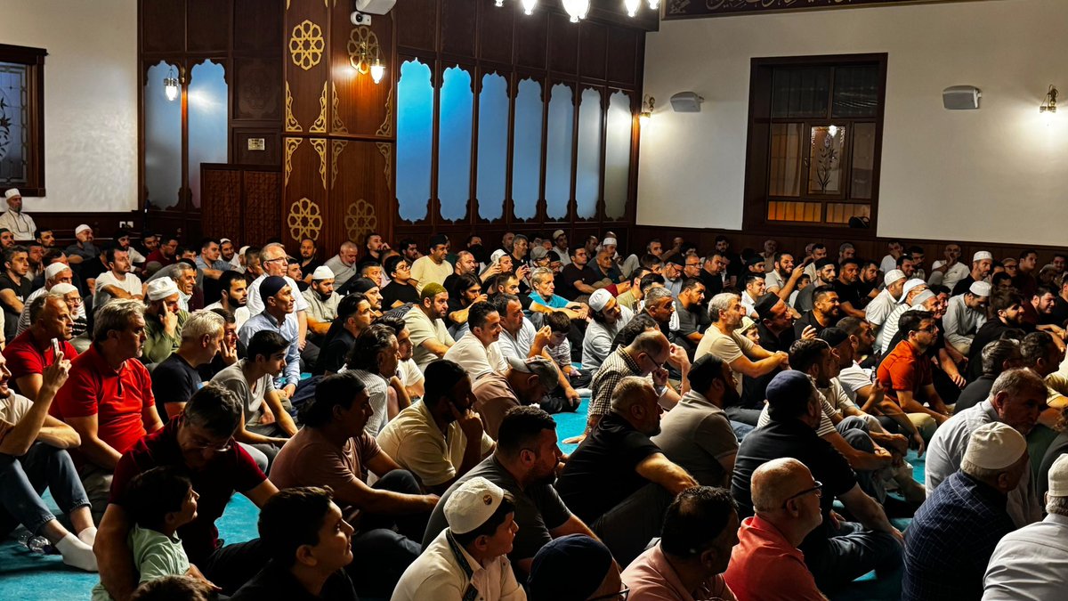 halil_konakci's tweet photo. İki cihan güneşi peygamber efendimiz Hazreti Muhammed Mustafa sav efendimizin dünyaya teşriflerinin 1501. Seneyi devriyesine kavuşmanın huzur ve heyecanını hep birlikte yaşadık 

Rabbim Şeriati Garrai Muhammediye’nin tüm dünyaya hakim olduğu nice seneyi devriyeler bizlere nasip eylesin