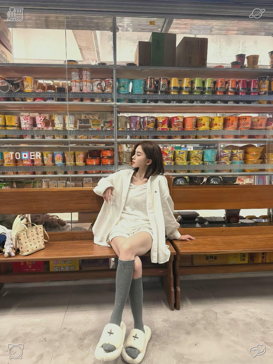 rymn7's tweet photo. Tidy your workspace as dawn breaks to quiet a cluttered mind, and trust in the quiet unfolding of what’s ahead. Let go of quick and easy wins—the truly satisfying rewards will ripen in their own season, timed just for you.🚀A Creamy Banana Delight This treat brings a gentle sw https://t.co/wtz5Ug7k0d