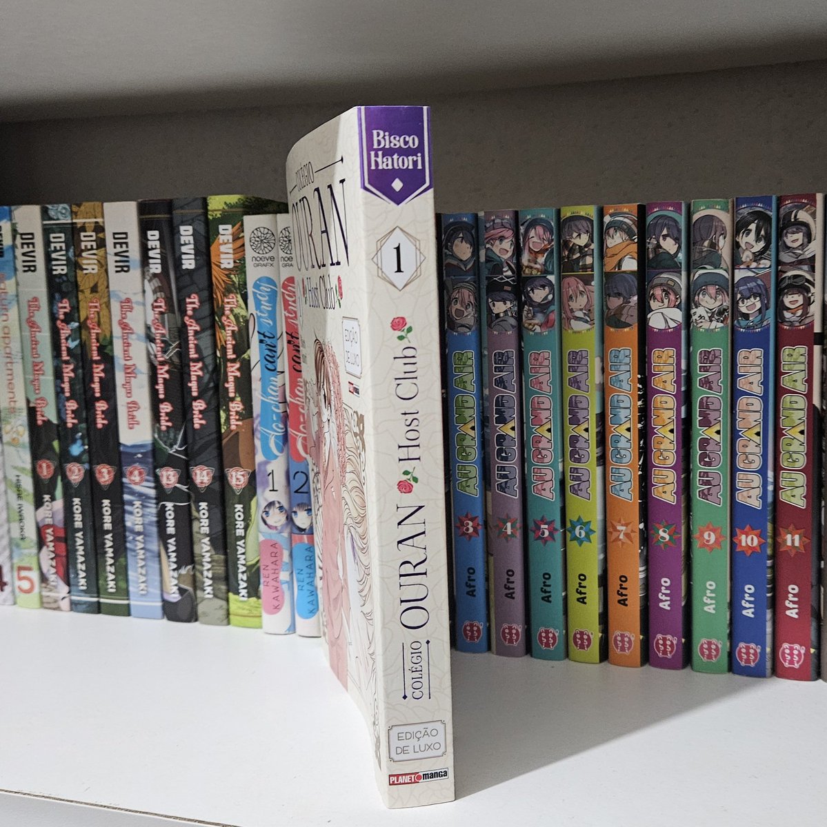 BBMangas's tweet photo. Chegou o primeiro volume da nova edição brasileira de "Colégio Ouran Host Club", de Bisco Hatori.

Ele é publicado pela Panini e tem tradução de Karen Kazumi Hayashida. https://t.co/Av9alM4VGU