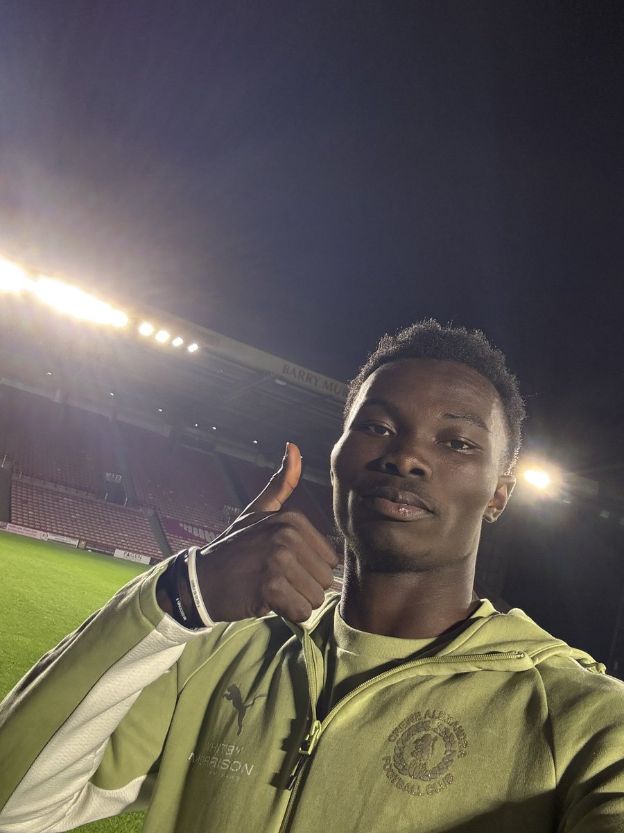 crewealexfc's tweet photo. One for the history books 🤩

At just 16 years and 79 days old, Joel Ewusi becomes our youngest ever goalscorer and appearance maker ❤️

#CreweAlex https://t.co/KUQaKf8kNe