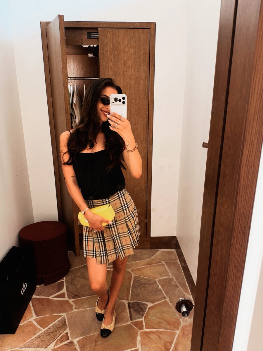 Irsabellaa's tweet photo. 𝖺𝗇𝖽 𝗐𝗁𝗈 𝗌𝖺𝗂𝖽 𝖭𝖸𝖢 𝗐𝖺𝗌𝗇’𝗍 𝗆𝖺𝖽𝖾 𝖿𝗈𝗋 𝖺 𝗅𝗂𝗍𝗍𝗅𝖾 𝗉𝗋𝖾𝗉𝗉𝗒 𝗉𝗋𝗂𝗇𝖼𝖾𝗌𝗌? 𝖷𝖮𝖷𝖮 💋 https://t.co/Xr3fIey7zK