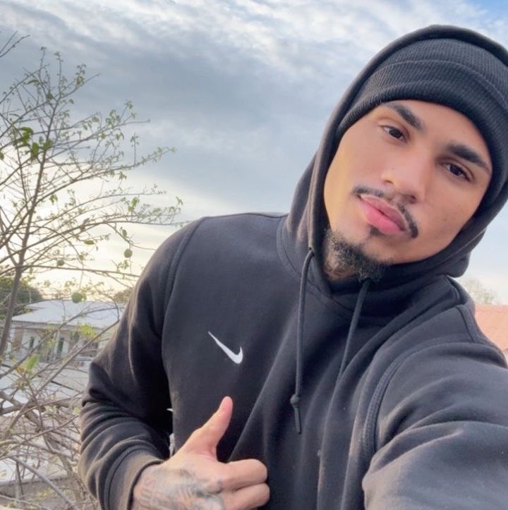 CALGOSSIPUC's tweet photo. ⠀⠀⠀

 ———  𝙽𝚘𝚖𝚎: Miguel Castro  • @castromigueel 

        🐻 𝙸𝚍𝚊𝚍𝚎: 21 anos • 𝚌𝚞𝚛𝚜𝚘: direito 

𝙗𝙚𝙧𝙠𝙚𝙡𝙚𝙮 𝙪𝙣𝙞𝙫𝙚𝙧𝙨𝙞𝙩𝙮 https://t.co/IkPfE5G169
