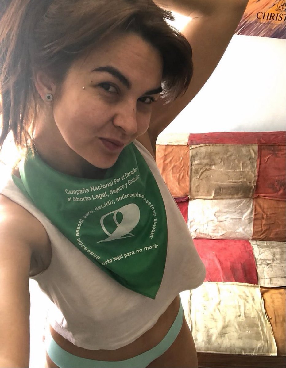MariOlano's tweet photo. Presidente @ABDELAESPRIELLA
Por favor revise a esta “señora” Hanna Escobar, nueva directora de Medicamentos y Tecnologías en Salud del MinSalud de @AnaVesga_G

Es PRO ABORTO‼️

Y eso va TOTALMENTE en contra de la Patria Milagro 🇨🇴

🩵👣🩵PRO VIDA    SIEMPRE. https://t.co/dAuMeBR8c7