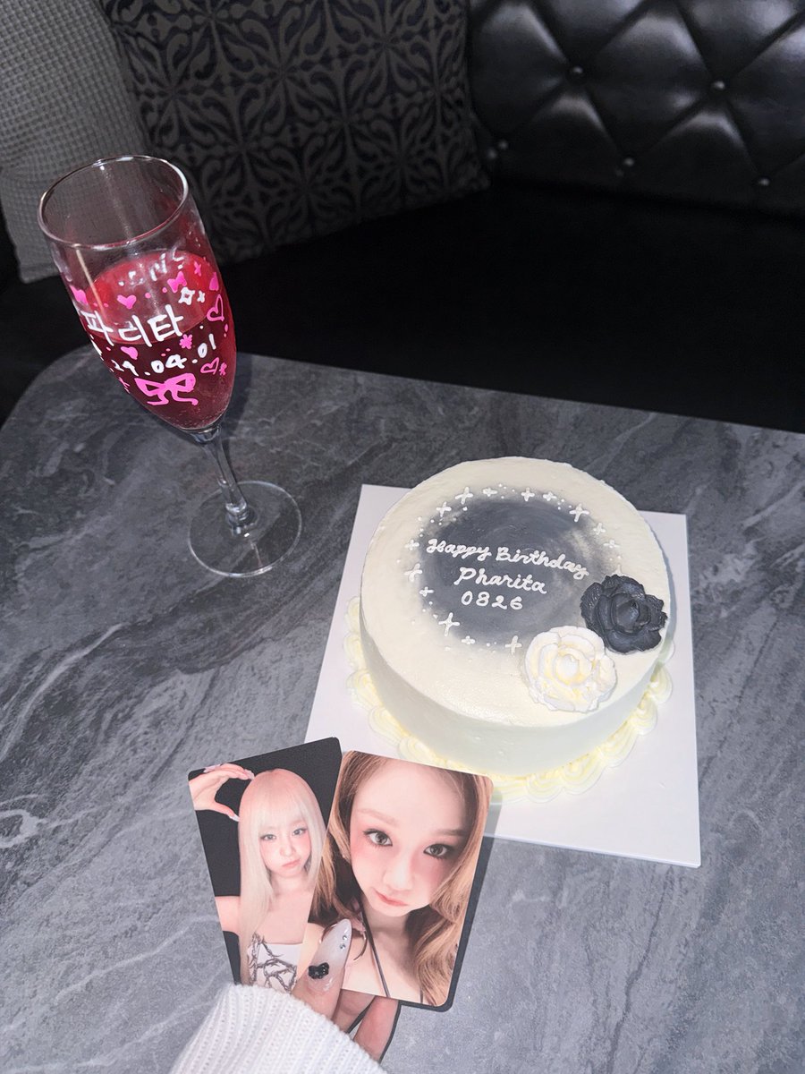 _p__ht's tweet photo. 世界一大好きなりりちゃん2⃣1️⃣歳のお誕生日おめでとう🎂ほんとにずっっっっっと1番大好きです。☝🏻🎀2⃣1️⃣歳のりりちゃんも沢山幸せになって欲しいからこれからもそばで見守らせてください❣️❣️❣️ https://t.co/HZRAOap8uB