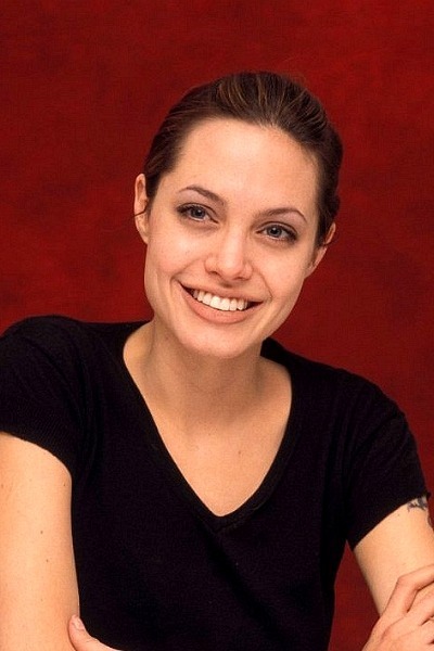 Toastiewiththe's tweet photo. #AngelinaJolie
le-jolie.tumblr
Press Conference, 5 January 1999 https://t.co/PkHXUd23Gc