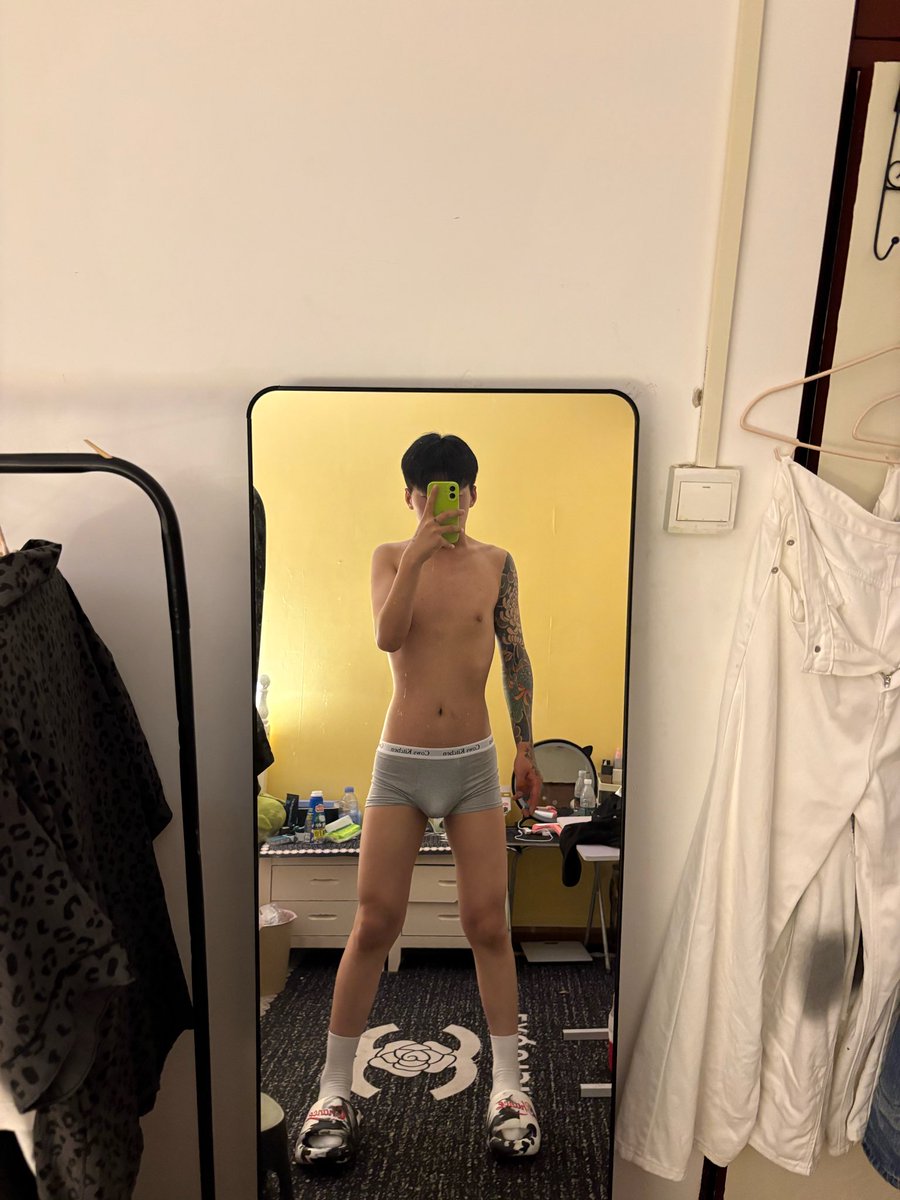 6jkoya's tweet photo. 大🍑想被爸爸干 有没有想干我的爸爸 https://t.co/f3JDHe4mIr