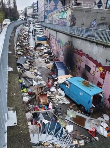 AB1584829096292's tweet photo. @RadioGenoa This is Paris!
https://t.co/TaJvMCgdAh