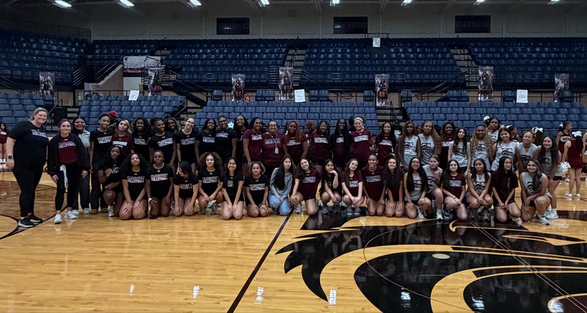 TViewAthletics's tweet photo. Meet the Wolves 2026 📸
@TVTennisfanpage @THS_Wolves_Golf @TimberviewXCTF @THSWolfPackVB
#WolvesOnly https://t.co/BEZeozqnTK