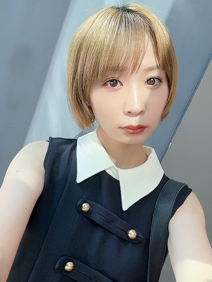 momonosuke_bish's tweet photo. おはようございます🍑
週半ばの水曜日ですね〜
今日は授業コマ数がちょっと少ないから、ちょっと楽です
水曜日、ぼちぼちいきましょー
それでは、良き一日を👍

#モモコグミカンパニー https://t.co/Ex5t66rLb5