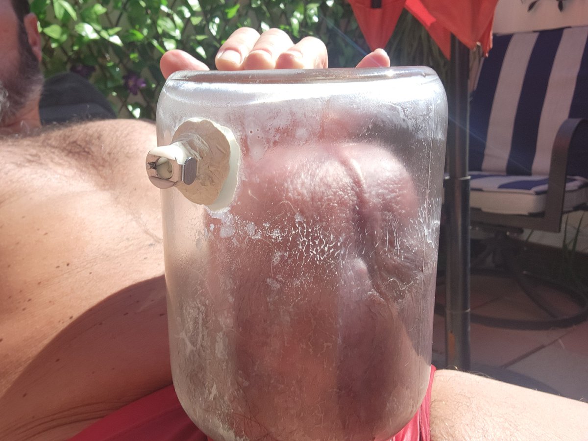 bigdiz88's tweet photo. Let the heatwave be positive for something.  Lol https://t.co/eSW2Wy96Sj