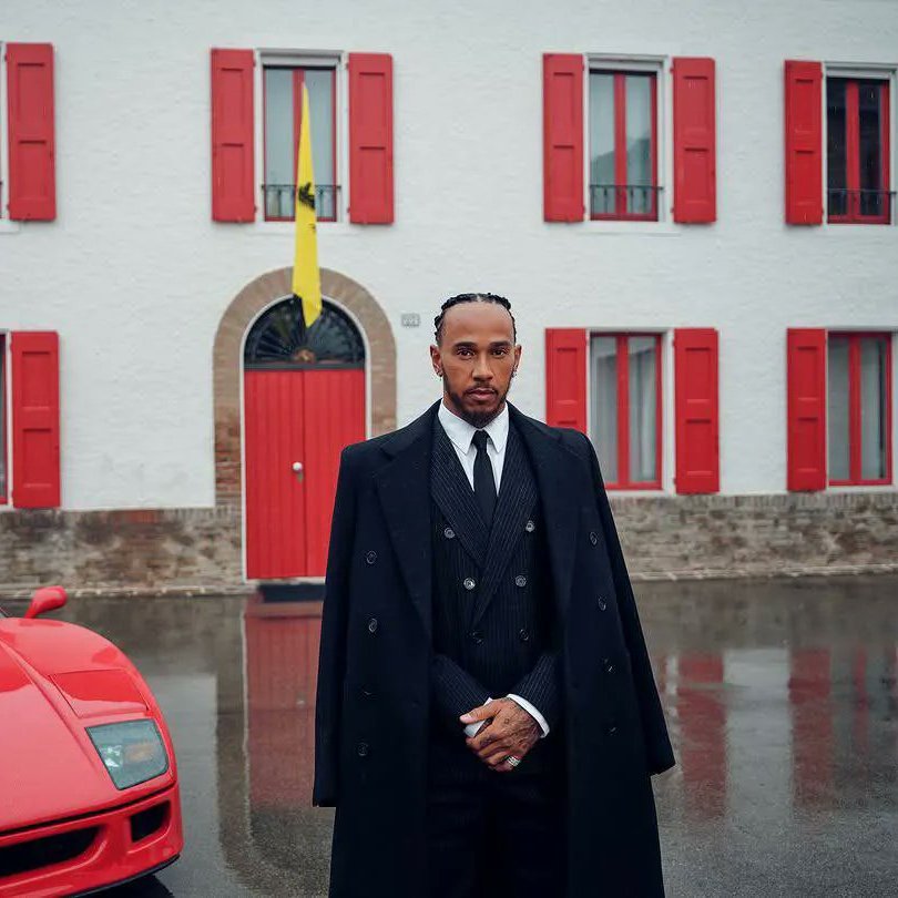 F1GuyDan's tweet photo. There is still only one driver who has never finished worse than 6th in a race this season 

Sir Lewis Hamilton. 🐐 https://t.co/23yFzuCiu7