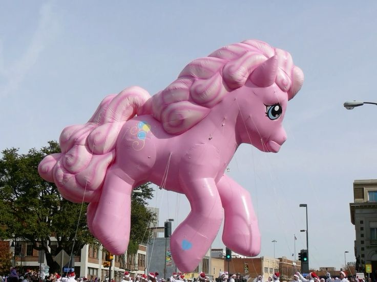 madeofcandyy's tweet photo. Pinkie Pie was so diva she was gigantic 2 times https://t.co/27jBVivvtJ