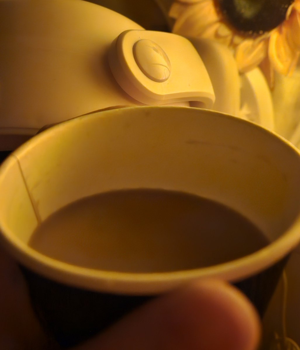jingkyaborde's tweet photo. Di makatulog?.. edi mag coffee. https://t.co/palZIbdPW9