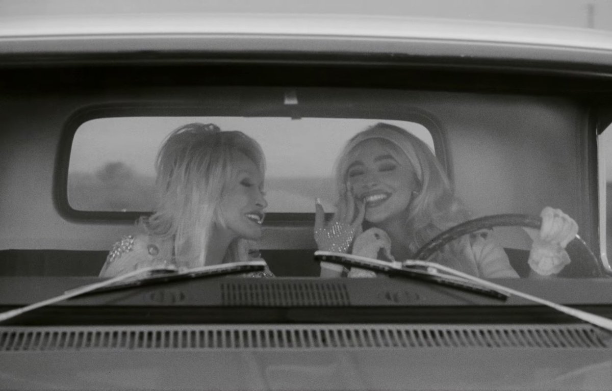 PopCrave's tweet photo. Sabrina Carpenter pays tribute to Dolly Parton:

“oh dolly 💔 the only thing i could say
after we first met was ‘she really is an angel walking the earth’ and ‘we look like we could be sisters!’ i will cherish our laughter and conversations and i will keep your wisdom, your playful outlook on life, and perfect sense of humor in my pocket for the rainy days. there will never be another you and how lucky are we all to have experienced your singular magic as well as your once in a lifetime voice, songs, and heart. your light will be something the world will search forever to find again 🦋🦋🦋 i will always love you”
