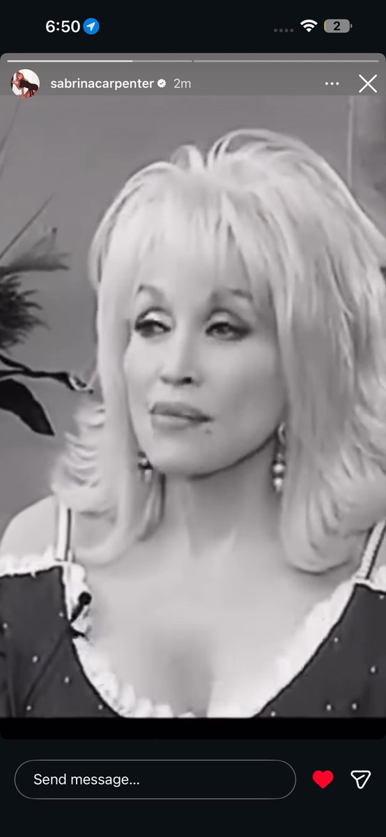 GaggedByAMote's tweet photo. sabrina wacking everyone while tributing dolly.. pure class our first lady https://t.co/8RHzN2O6ad