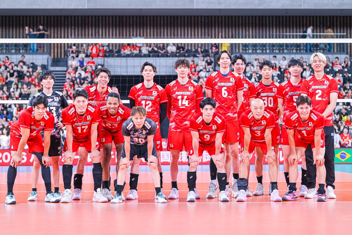 hochi_volley's tweet photo. 【国際親善試合】

アジア選手権前ラストマッチ！
日本１ー３ブラジル

＃石川祐希「いい感覚で試合に臨めた」
コンディションも問題ないとおっしゃっていました！

＃バレーボール男子日本代表 https://t.co/7c4RS6Ww8M