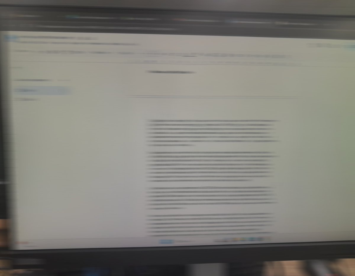 finomoto's tweet photo. Escrevendo roteiro de vídeo na aula pq eu já sei o tema e a rotina agr tá uma correria ent tem que aproveitar o tempo 👍 https://t.co/mx4NMk97Pq