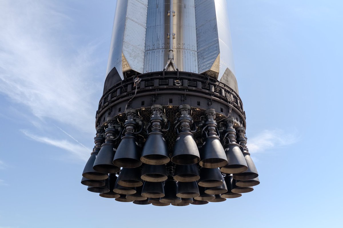 interstellargw's tweet photo. STARSHIP FLIGHT 14: Pre-flight testing of B21 is set to be underway at Pad-2 as soon as tomorrow afternoon.

📸- @SpaceX https://t.co/vEdflfnKTt