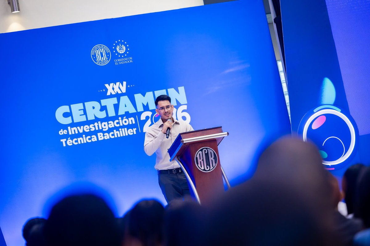 bcr_sv's tweet photo. Este año, el tema desarrollado fue: “El impacto de la seguridad en el crecimiento económico de El Salvador”. Los estudiantes ganadores recibieron becas universitarias como estímulo a su esfuerzo, capacidad de análisis y compromiso con la investigación. https://t.co/FPbokZnA4W