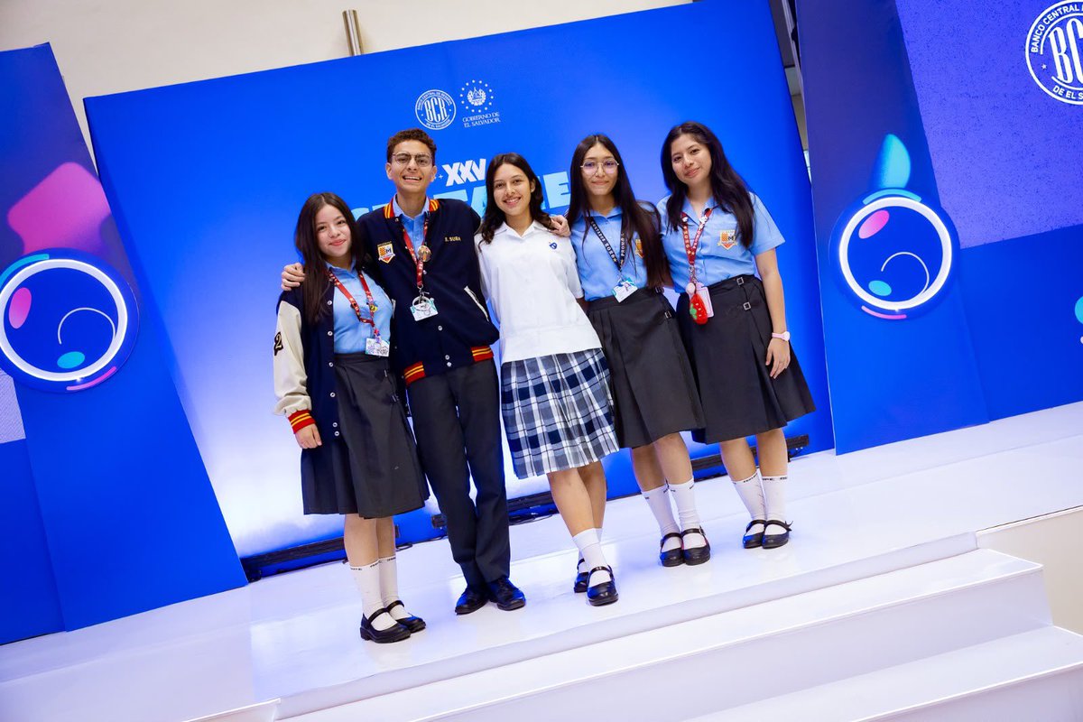 bcr_sv's tweet photo. En esta edición del Certamen 2026, los jóvenes tuvieron la oportunidad de analizar cómo la seguridad pública puede generar condiciones favorables para la actividad económica, la inversión, el emprendimiento y la generación de empleo en El Salvador. https://t.co/wb7k2TfeyI